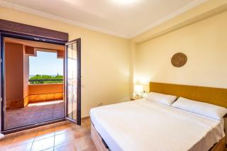 SEMIÁTICO CON TERRAZA 24M2 Y VISTAS AL MAR - Residencial Playa Verde - 9