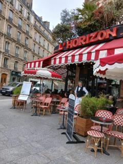 Center ,1minute gare Montparnasse ,rue de Renne 6 eme, close to Eifel tour ,Notre Dame and Louvre meusm,aoesome place ,good for trip - 6