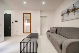 Grand Harbour House 4 Duplex PH With Harbour Views - 9