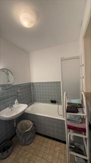 Knokke zeedijk met frontaal zeezicht nabij Rubensplein en casino, 20m van het strand - 8