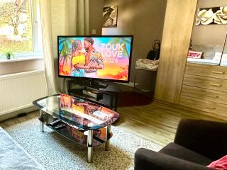 NKN cosy maisonette close to Dartford train station, free parking, food, shopping - Kent - 9