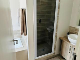 Stunning Home Away from Home - 5