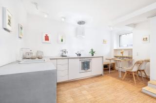 Cozy Studio in Weissensee with Projector - 6