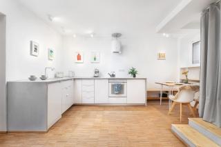 Cozy Studio in Weissensee with Projector - 4