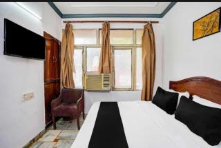 Hotel Iconic Platinum - 2 Min Walk From Ganga Ram Hospital - 2