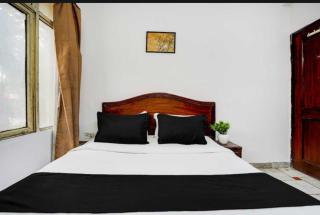 Hotel Iconic Platinum - 2 Min Walk From Ganga Ram Hospital - 3
