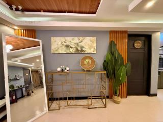 R Peak Staycation - 1