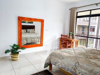 NestedIn Spacious En-suite Room in a 3 Bedroom Apartment - 4