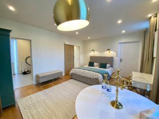 Maison Cornat, Numéro 1, Le Jardin - 1