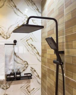 Quiet & Bright Apartment- Downtown- high-speed Wi-Fi - 8