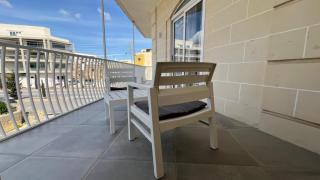 Large 2-Bedroom Apartment near Airport - Mqabba - 5