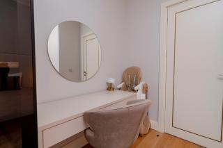 One-Bedroom Suite in New Managed Residence - Secure Building with Elevator- 2 min to Taksim - 7