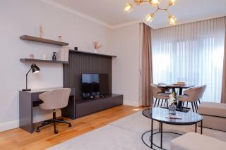 One-Bedroom Suite in New Managed Residence - Secure Building with Elevator- 2 min to Taksim - 4