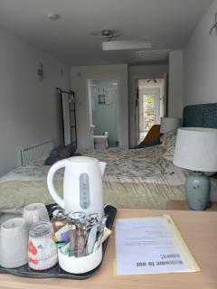 Ensuite Room with Private Entrance - 2