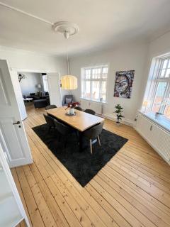 Grand Lux Apartment on Pedestrian Street - 1