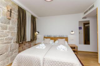 Apartment and Rooms Desideria - 3