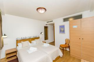 Apartment and Rooms Desideria - 2