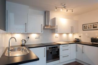 Loft style apartment in prime city centre - 5