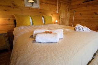 #67 Private Hot Tub Reindeer Lodge retreat - Sleeps 6 - Perfect for Contractors and Families - Free Parking - 8