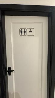 Bright Modern 3-Beds Flat in Town Centre - 5