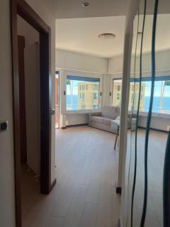 WELCOME RIVIERA-Primavera 1A- Vista mare- spazioso e comodo appartamento-2 bagni-wifi-aria condizionata in ogni stanza-garage a pagamento 15 euro al giorno - 8