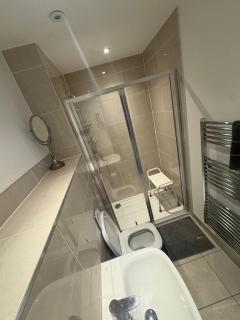 #100 Comfortable 4-Bed House in Rugby - Sleeps 8 - Perfect for Contractors and Families - Free Parking - 5