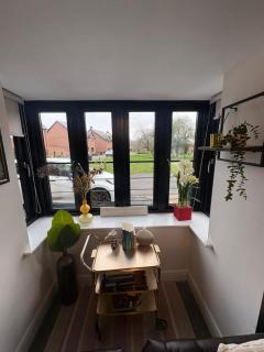 #100 Comfortable 4-Bed House in Rugby - Sleeps 8 - Perfect for Contractors and Families - Free Parking - 2