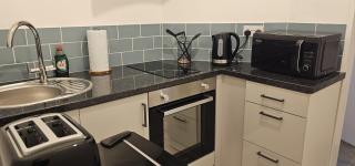 Peaceful Studio for 2 with Ensuite & Private Kitchen - 9