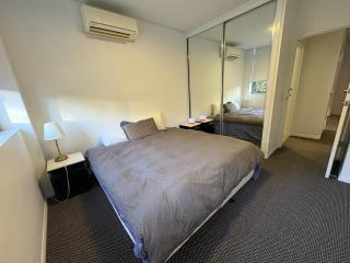 Private Bedroom & Bathroom in a Shared Apartment - 3