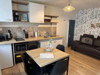Les meublés de Louis-Marie, 2 appartements indépendants pour 4 personnes, 8 personnes au total, proche du Puy du Fou - 4