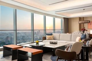 HUALUXE Zhongshan City Center - 1