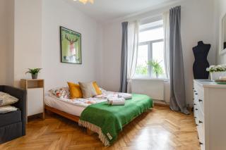 Bibi in Krakow, Best location and time - 9