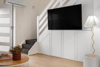 Solara - Sunlit Alfresco Living with Sauna - 2