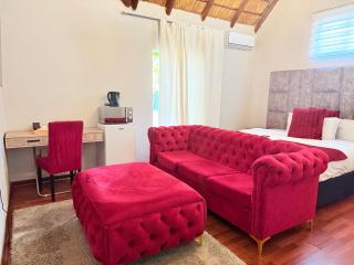 Crown Guesthouse Garsfontein - 2
