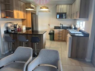 Shalom Guesthouse - 4