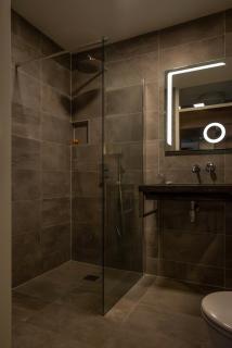 ART Hotel Rotterdam-Fully Renovated - 9