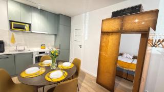 APARTAMENT Nowoczesny PRL - 1