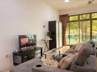 Mount Austin #Palazio A1 Spacious 2Pax Smart TV - 4