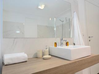 Ugo Jacuzzi Apartment - 1