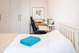 Cozy Private Room in Shared Apartment Near City Center, Secure and Peaceful - 4