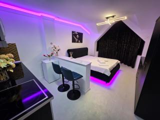 Luxury Central Studio - 8