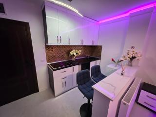 Luxury Central Studio - 4