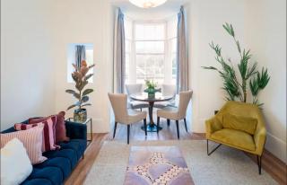 Beautifully designed modern Apartment Central Lyme Regis - 8