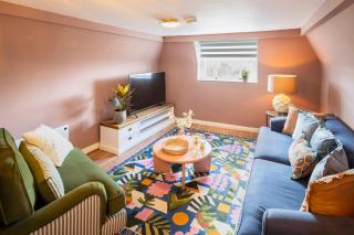 Beautifully designed modern Apartment Central Lyme Regis - 2