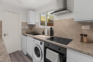 #113 Anfield 3 Bed beautiful home - Sleeps 7 - Perfect for Contractors and Families - Free Street Parking - 8