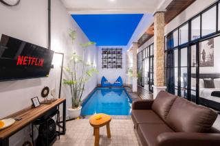 Villa Awan Seminyak - 0