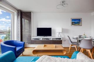 Treetops - Modern Apartment, Moments from Poole Quay - 8