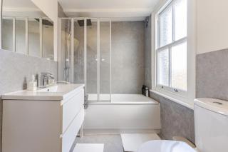 2 bed split-level flat, 5-min from Sth Croydon Stn - 8