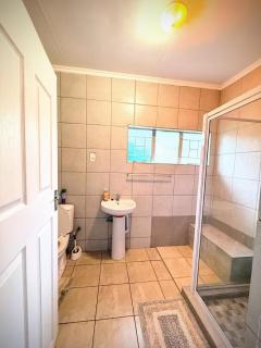 Green Grove Villa - 4