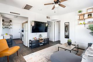 Spring Escape 1BR by UA DT Just 2 Min to Banner - Tucson - 8